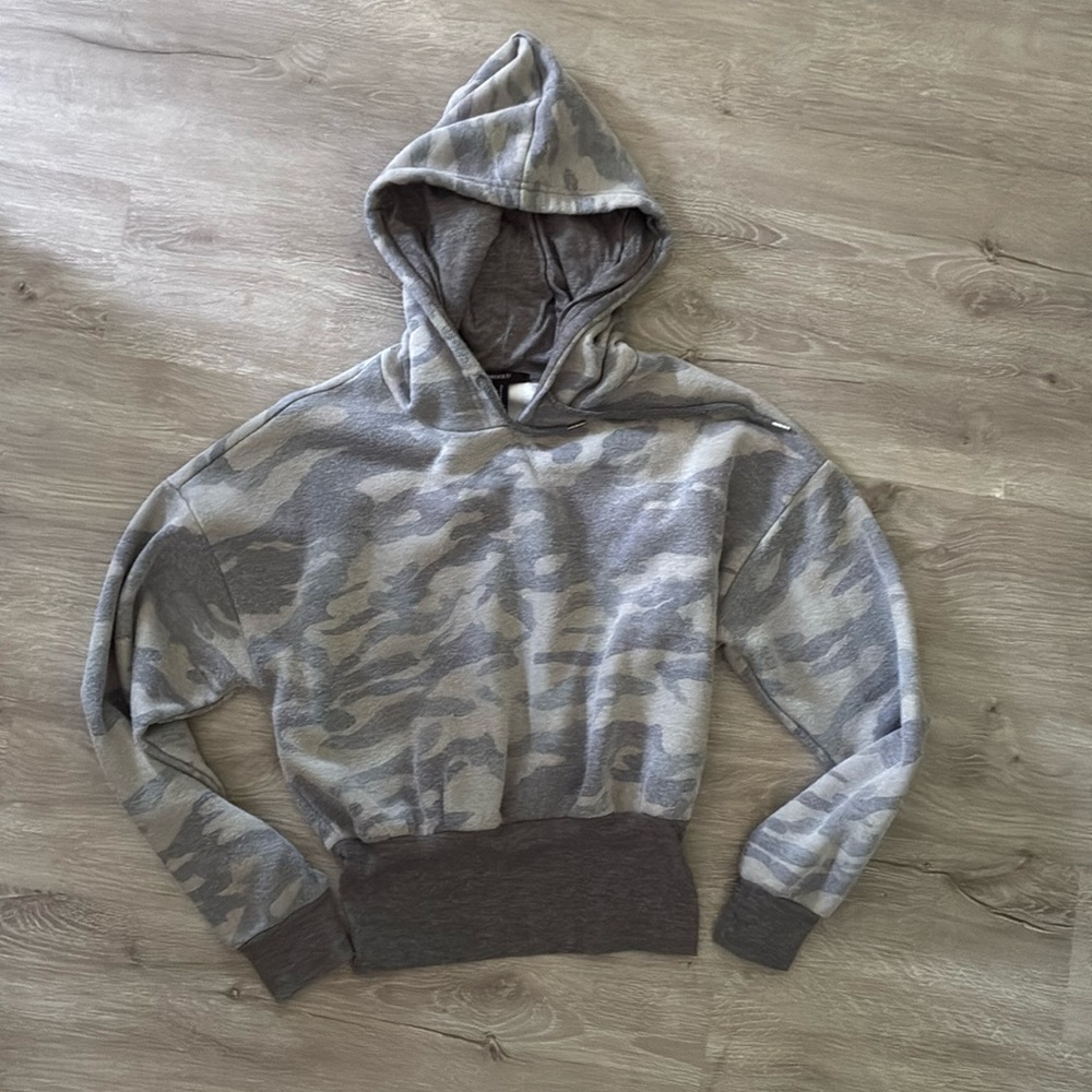 Forever 21 crop top hoodie